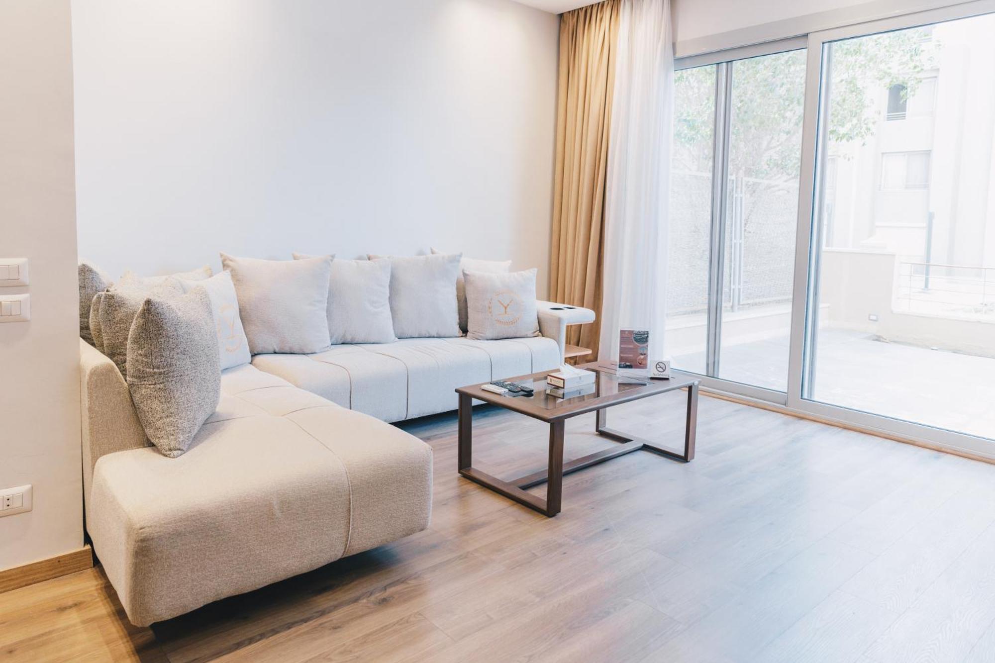 The Suites Near Auc By Elegant カイロ エクステリア 写真